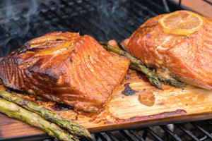 grilled salmon on cedar grilling planks